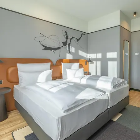 Titanic Comfort Kurfuerstendamm 3* Berlino
