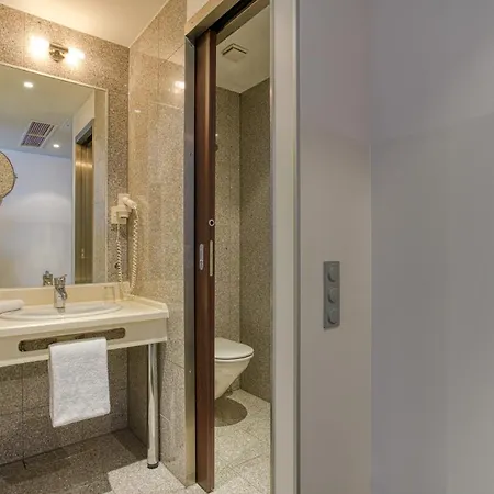 Hotel Titanic Comfort Kurfuerstendamm Berlino