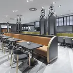 Отель Titanic Comfort Kurfuerstendamm