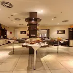 Отель Titanic Comfort Kurfuerstendamm 3*