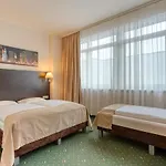 Отель Titanic Comfort Kurfuerstendamm