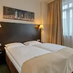 Titanic Comfort Kurfuerstendamm 3*