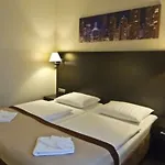 Titanic Comfort Kurfuerstendamm Отель Берлин