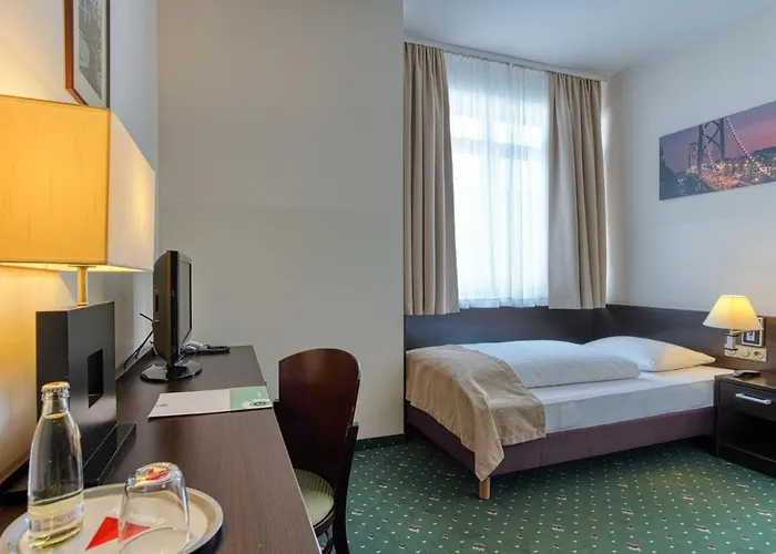 Titanic Comfort Kurfürstendamm 3*