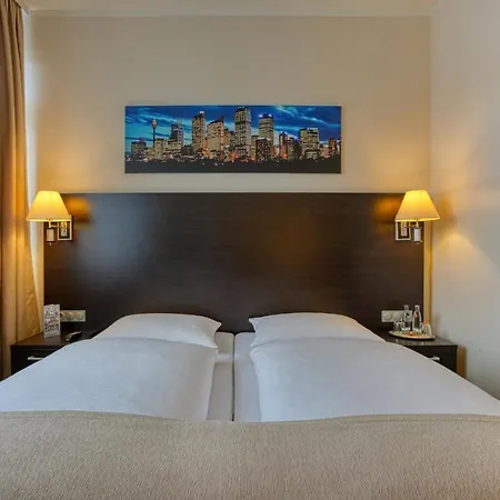 Titanic Comfort Kurfuerstendamm 3*