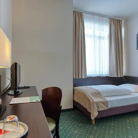 Titanic Comfort Kurfuerstendamm 3*