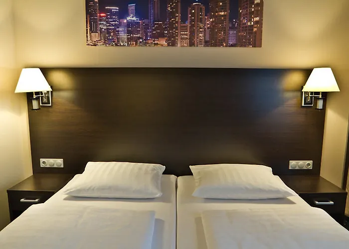 Titanic Comfort Kurfuerstendamm 3*