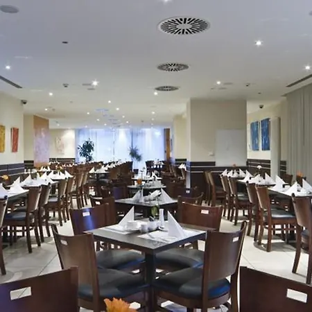 Otel Titanic Comfort Kurfuerstendamm 3*